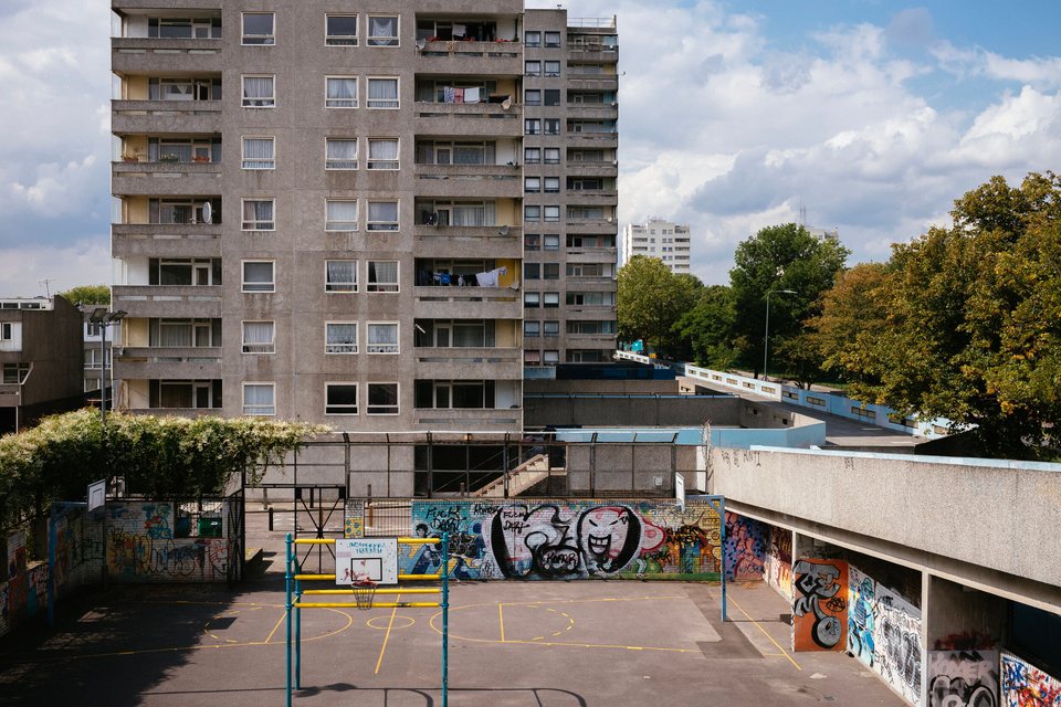 Street, frame 25