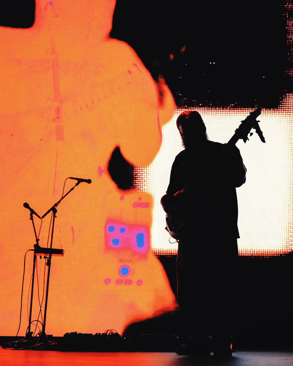 Hiatus Kaiyote at the Forum, frame 16