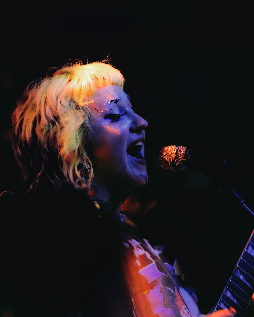 Hiatus Kaiyote at the Forum, frame 31
