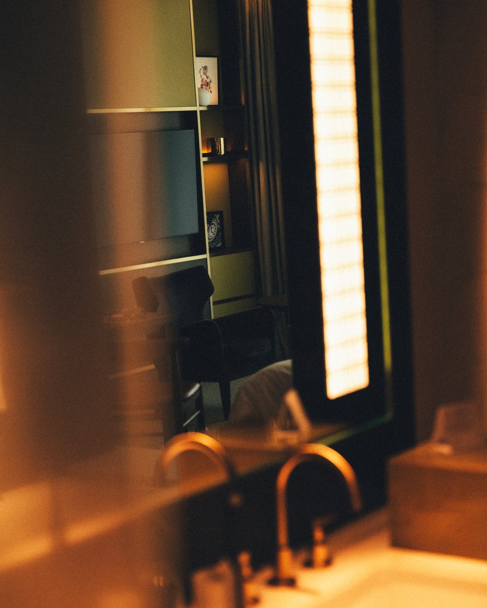 The Ritz-Carlton, Melbourne, frame 13