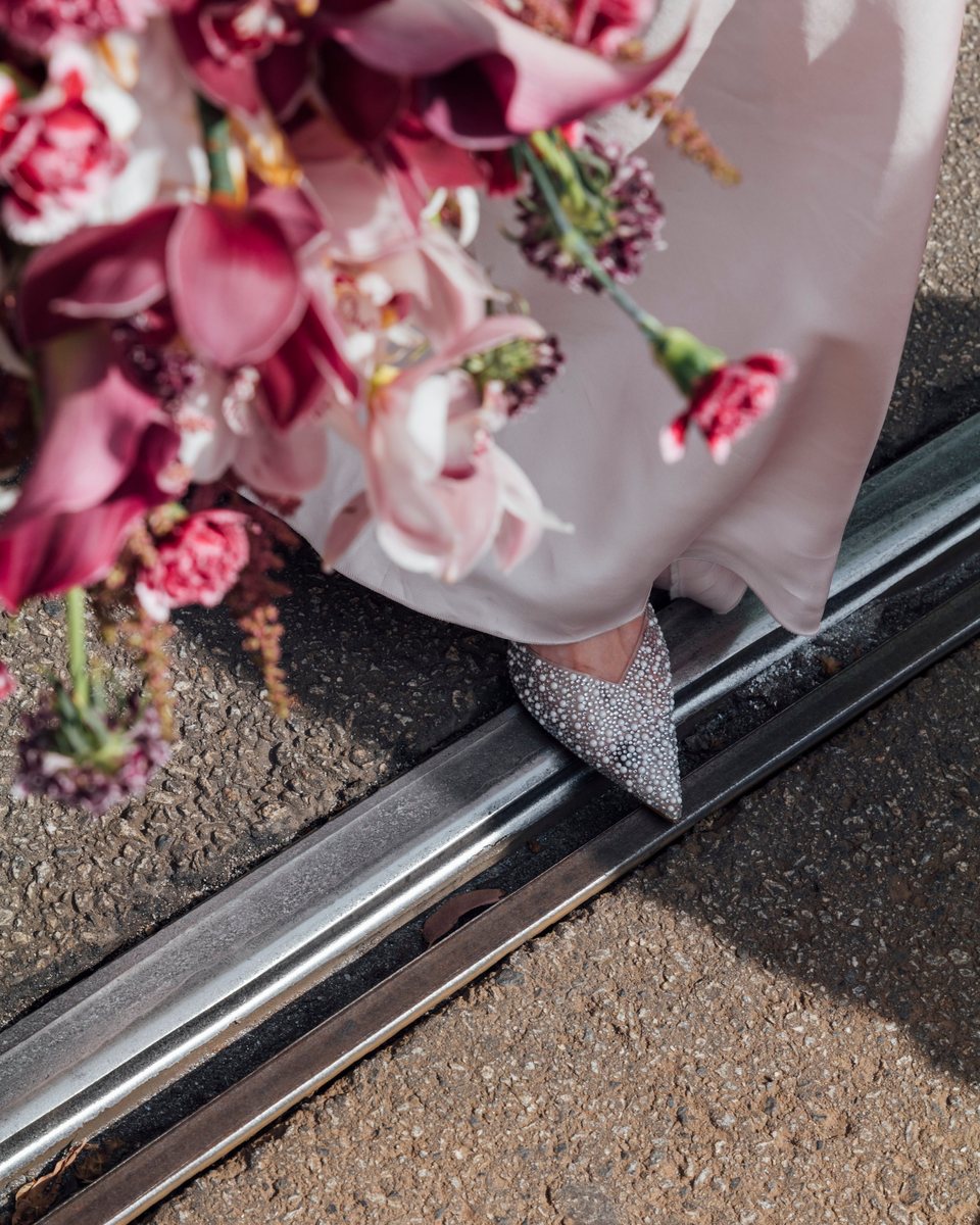 Elopements & Weddings, frame 43