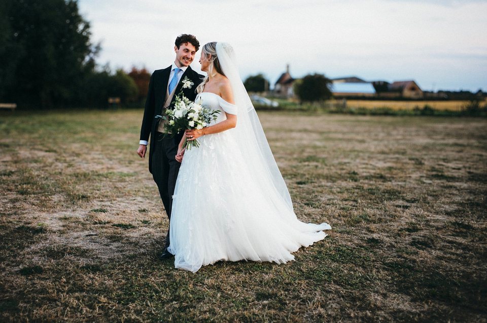 Elopements & Weddings, frame 36