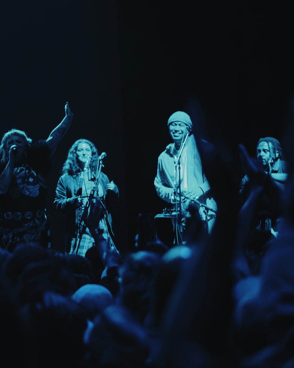 Hiatus Kaiyote at the Forum, frame 53