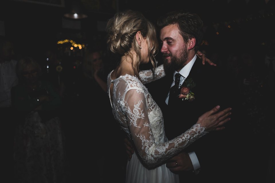 Elopements & Weddings, frame 18