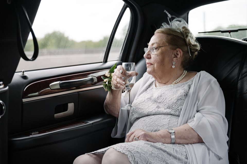 Elopements & Weddings, frame 15