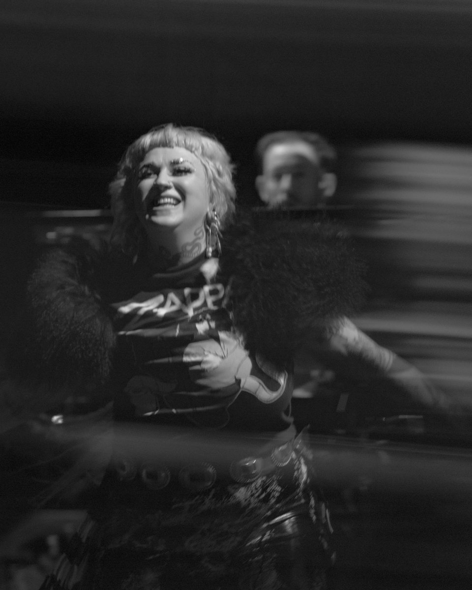 Hiatus Kaiyote at the Forum, frame 21