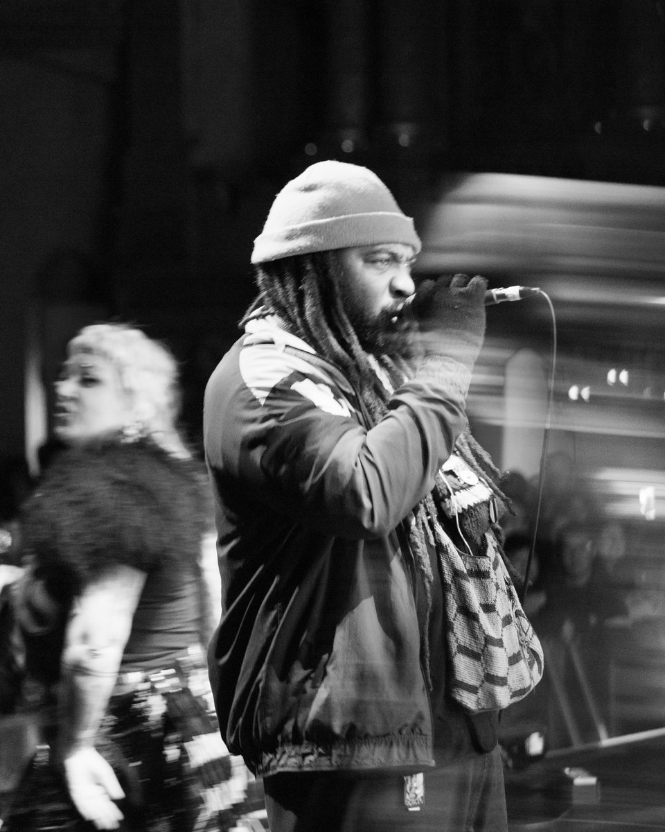 Hiatus Kaiyote at the Forum, frame 27